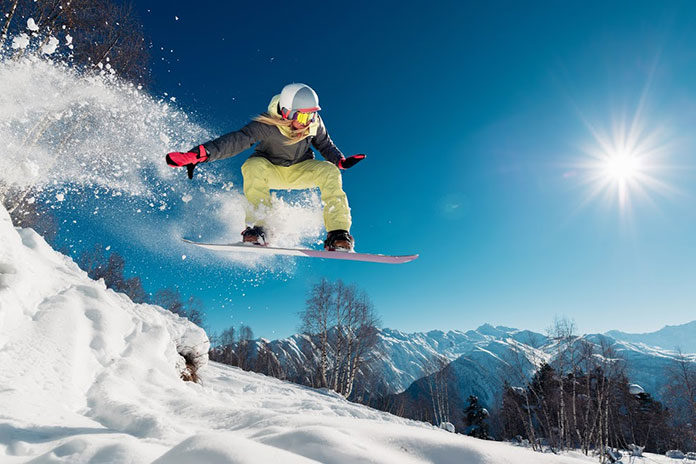 Co powinno znaleźć się w wyposażeniu fanów snowboardu?